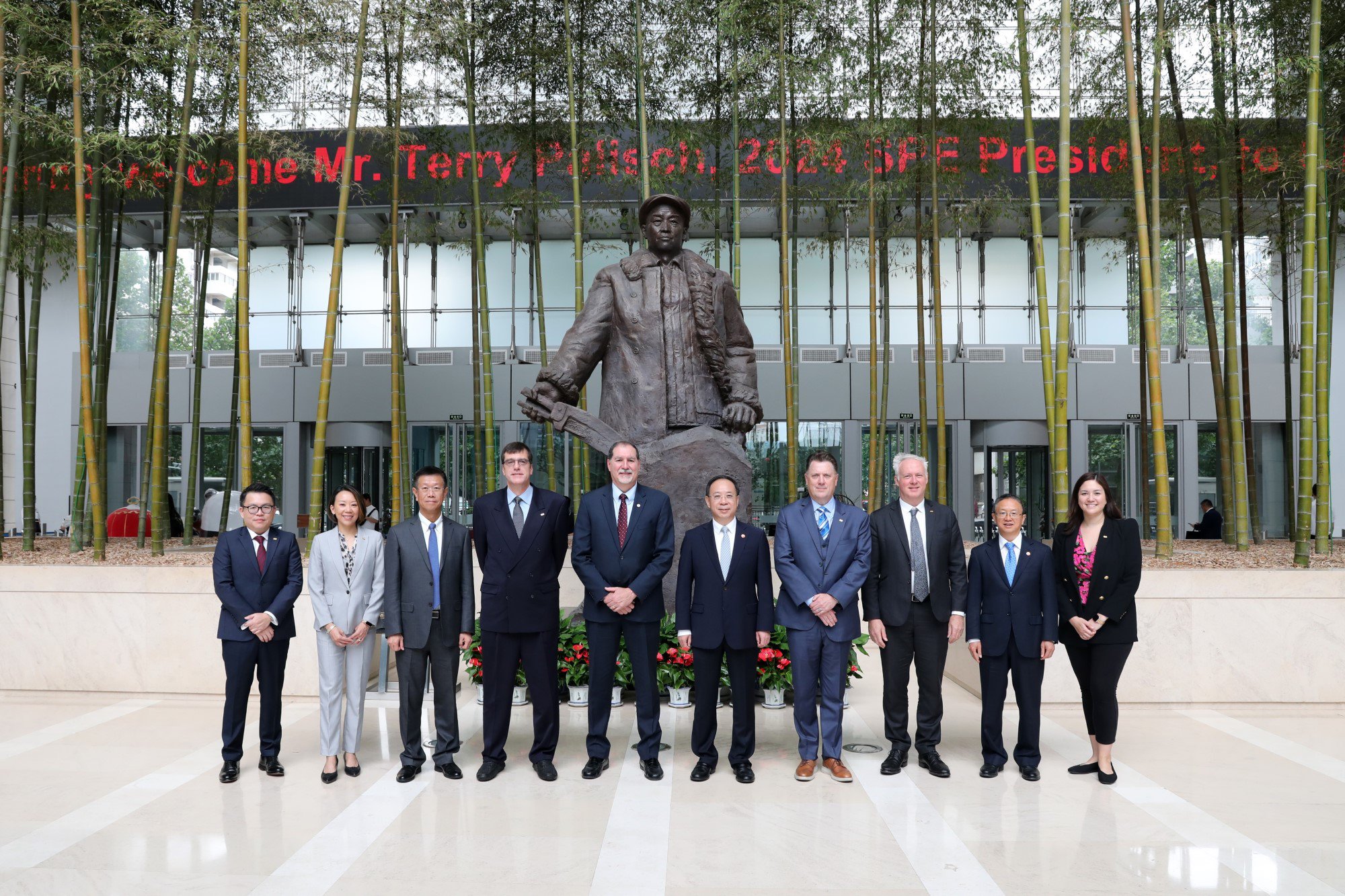 China delegation image