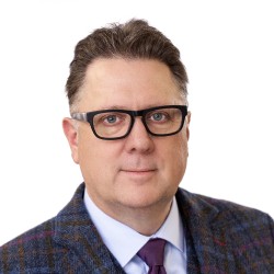 Simon Seaton headshot